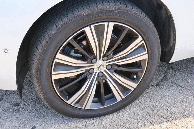 used 2023 Volvo XC60 car, priced at $25,000