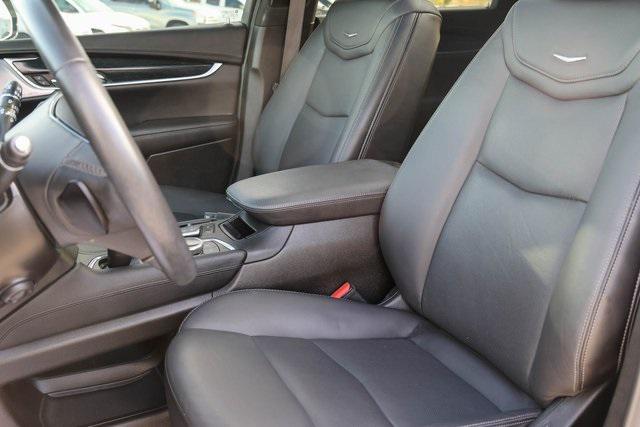 used 2024 Cadillac XT5 car, priced at $34,000