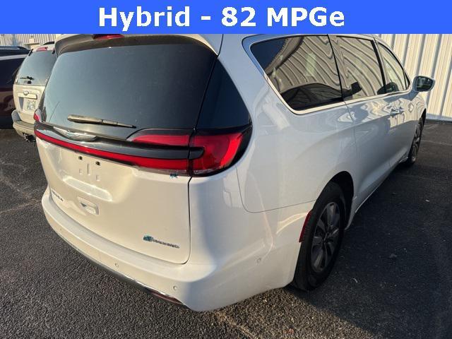 used 2021 Chrysler Pacifica Hybrid car, priced at $20,750