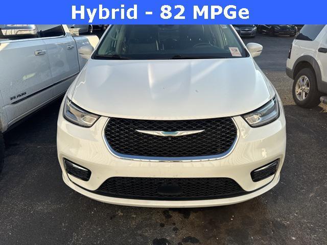 used 2021 Chrysler Pacifica Hybrid car, priced at $20,750