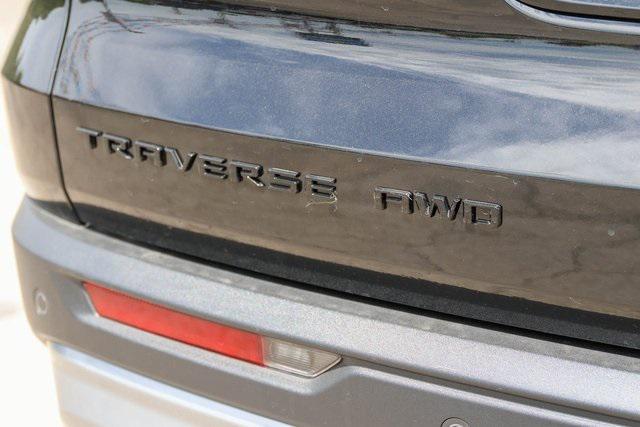 new 2025 Chevrolet Traverse car