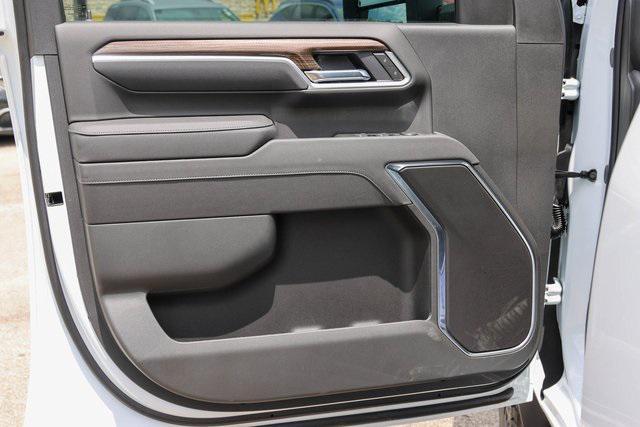 new 2025 Chevrolet Silverado 2500 car, priced at $72,698