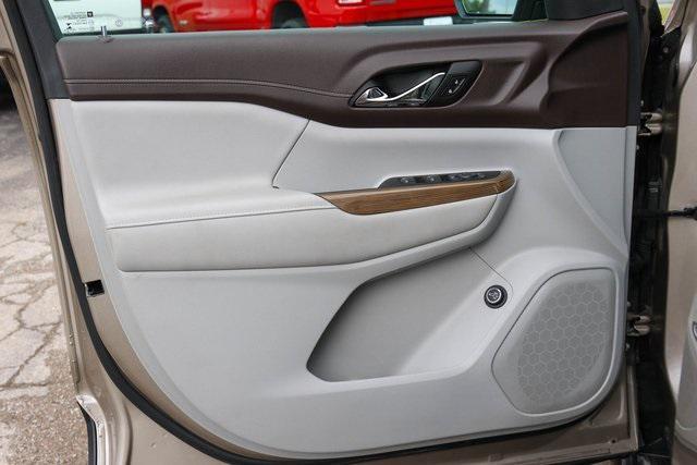 used 2023 GMC Acadia car, priced at $18,888