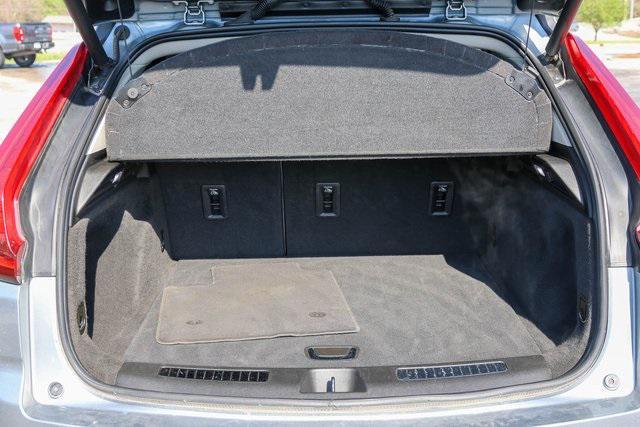 used 2023 Cadillac XT4 car, priced at $25,000