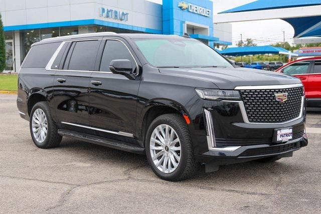 used 2023 Cadillac Escalade ESV car, priced at $54,975