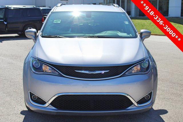 used 2018 Chrysler Pacifica car, priced at $15,500