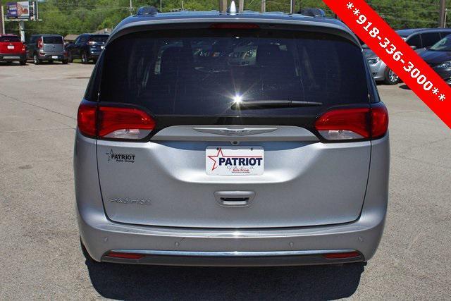 used 2018 Chrysler Pacifica car, priced at $15,500