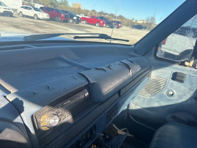 used 1995 Ford F-150 car, priced at $2,500