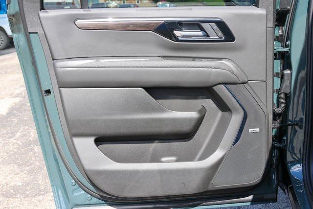 new 2025 Chevrolet Suburban car, priced at $86,020