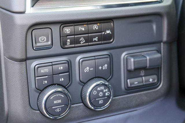 new 2025 Chevrolet Suburban car, priced at $86,020