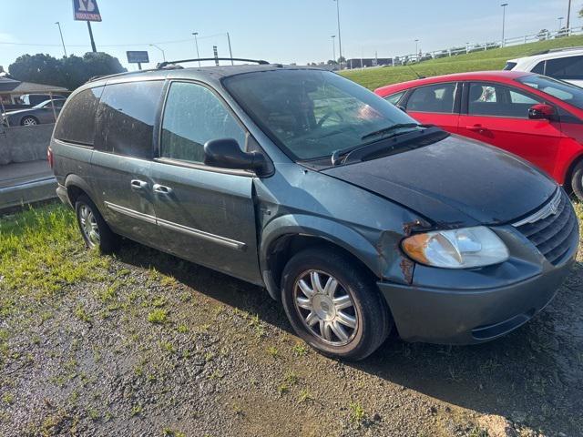 used 2007 Chrysler Town & Country car, priced at $2,500