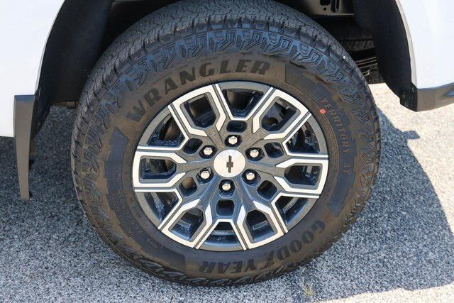 new 2025 Chevrolet Colorado car, priced at $48,315