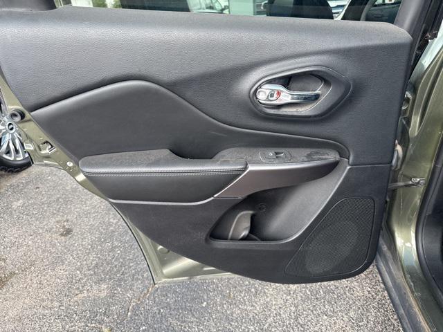 used 2019 Jeep Cherokee car, priced at $14,450