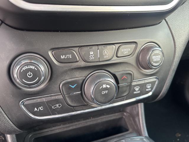 used 2019 Jeep Cherokee car, priced at $14,450