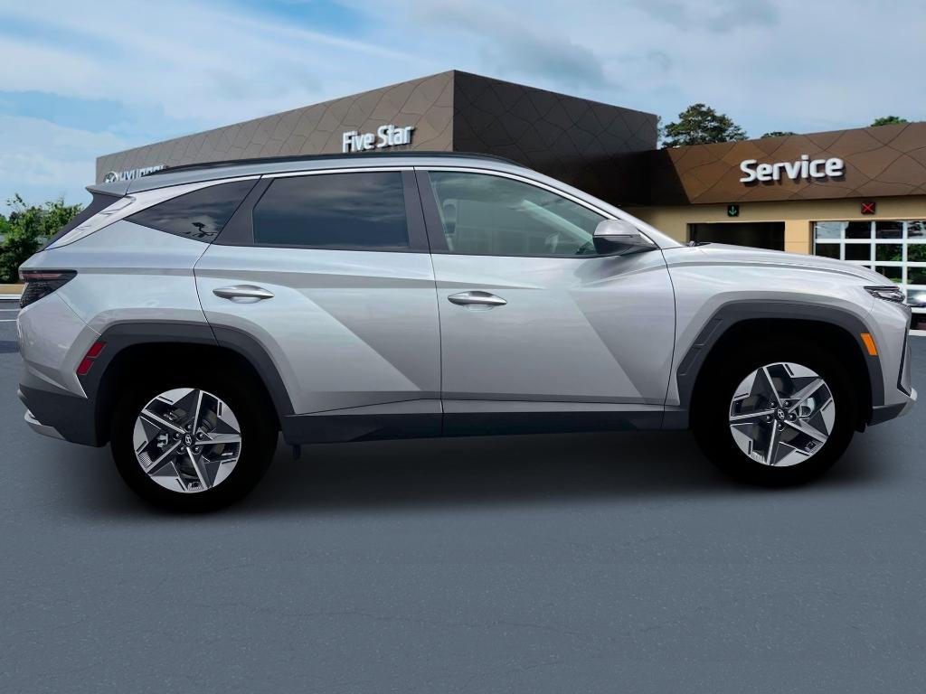 new 2025 Hyundai Tucson Hybrid car, priced at $37,267