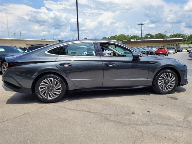 new 2024 Hyundai Sonata Hybrid car, priced at $28,701