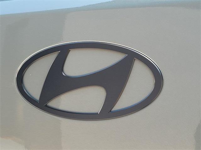 new 2025 Hyundai SANTA FE HEV car, priced at $42,925