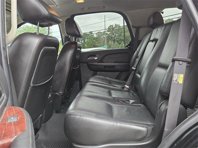 used 2007 Cadillac Escalade car, priced at $5,000