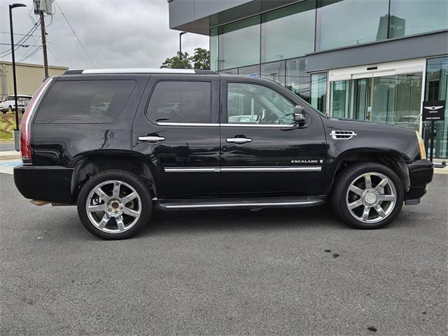 used 2007 Cadillac Escalade car, priced at $5,000