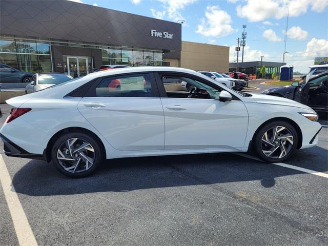 new 2024 Hyundai Elantra car, priced at $27,210