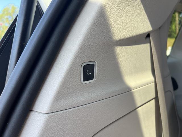 used 2018 Chrysler Pacifica car, priced at $16,800