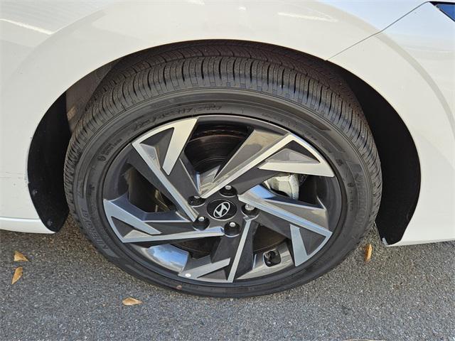 new 2025 Hyundai Elantra car, priced at $28,315