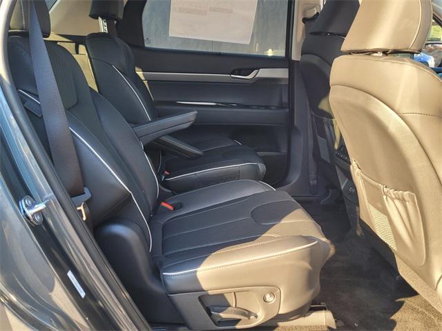 new 2025 Hyundai Palisade car, priced at $44,576