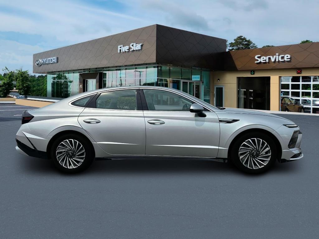 new 2025 Hyundai Sonata Hybrid car, priced at $37,431