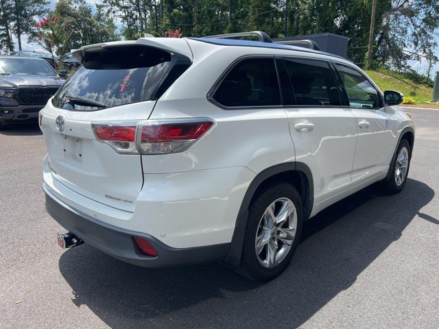 used 2015 Toyota Highlander car, priced at $19,914