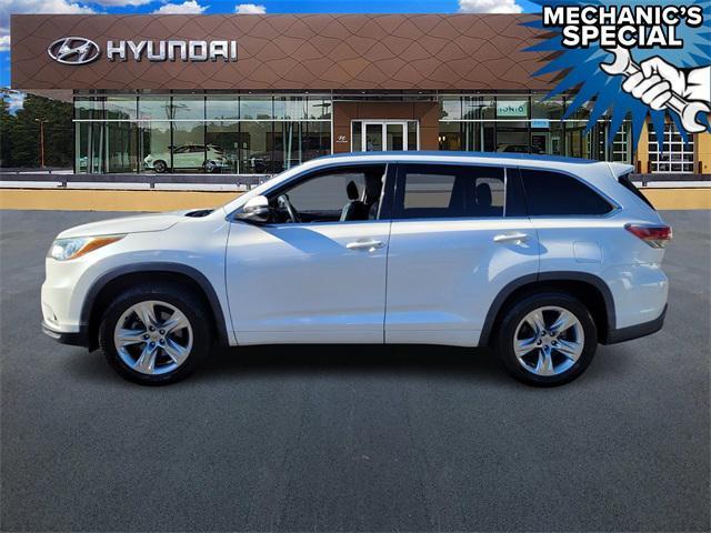 used 2014 Toyota Highlander car, priced at $13,000