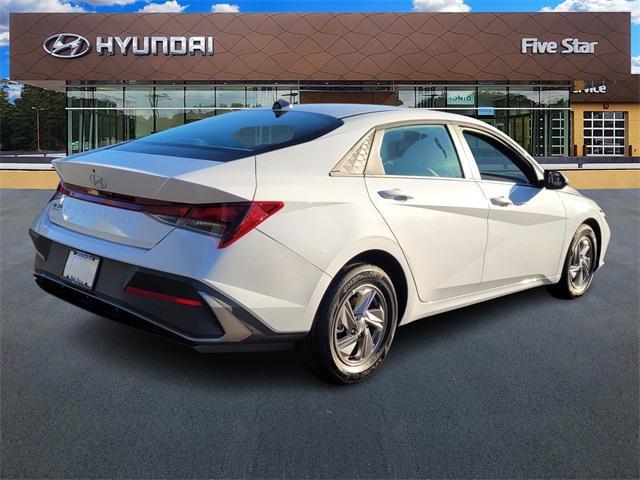 new 2025 Hyundai Elantra car, priced at $21,936