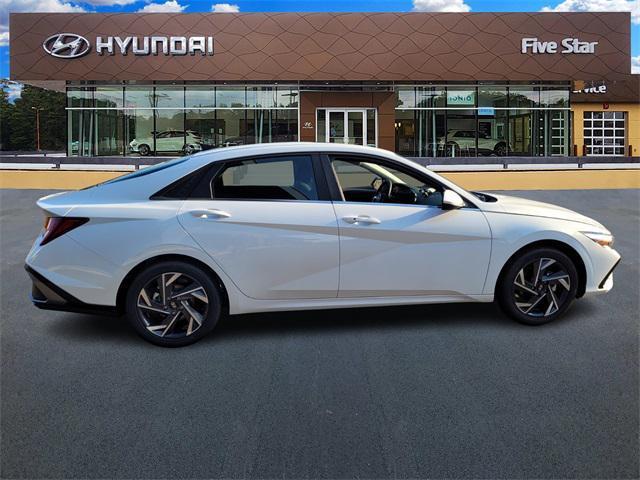 new 2025 Hyundai Elantra car, priced at $24,061