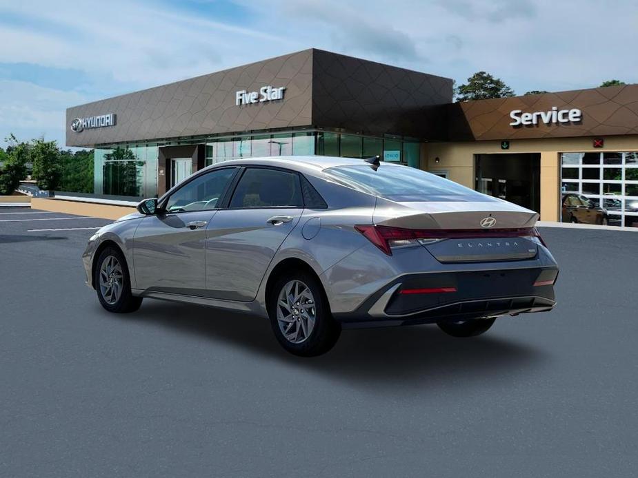 new 2025 Hyundai Elantra HEV car, priced at $25,485