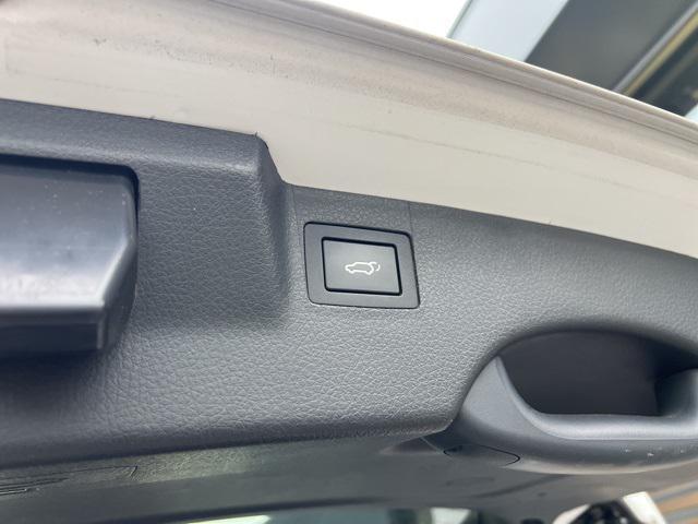 used 2015 Kia Sorento car, priced at $6,000