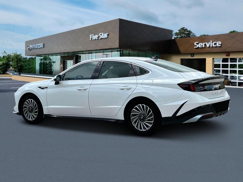 new 2025 Hyundai Sonata Hybrid car, priced at $31,017