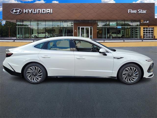 new 2025 Hyundai Sonata Hybrid car, priced at $30,017