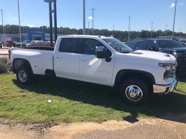 new 2024 Chevrolet Silverado 3500 car, priced at $77,900