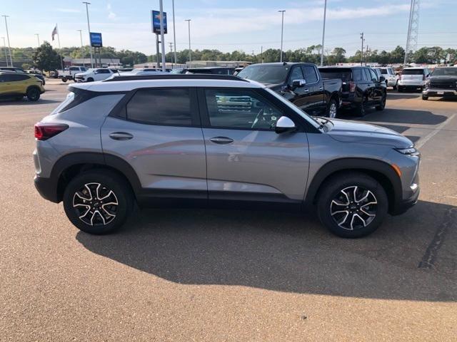 new 2024 Chevrolet TrailBlazer car, priced at $31,915