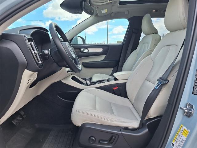 used 2019 Volvo XC40 car, priced at $19,342