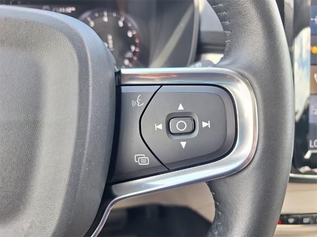used 2019 Volvo XC40 car, priced at $19,342