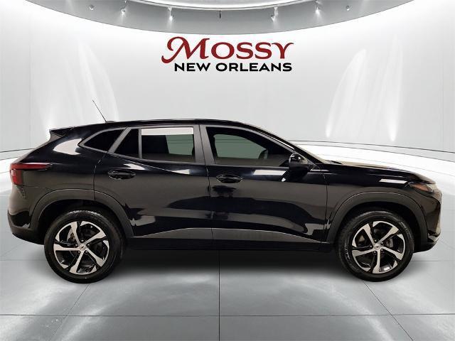 used 2024 Chevrolet Trax car, priced at $22,056