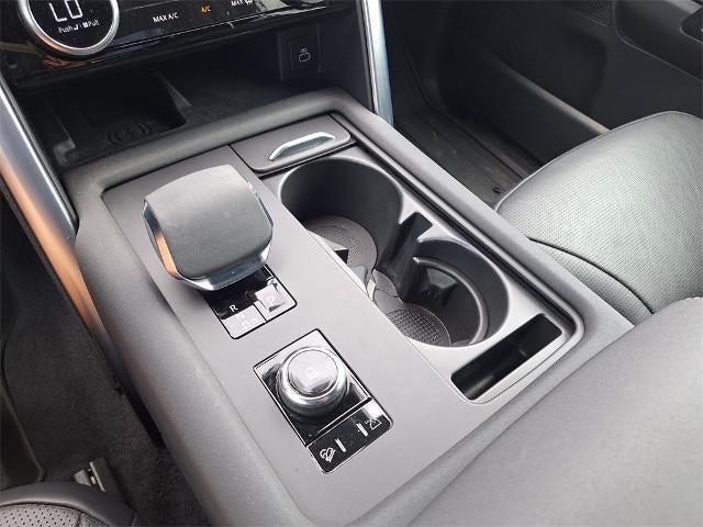 used 2022 Land Rover Discovery car, priced at $39,869