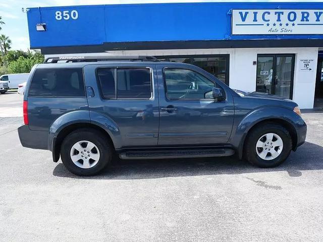 used 2006 Nissan Pathfinder car, priced at $7,950