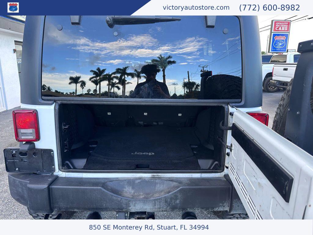 used 2014 Jeep Wrangler Unlimited car, priced at $12,500