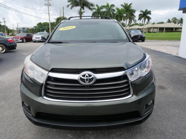 used 2014 Toyota Highlander car, priced at $16,950