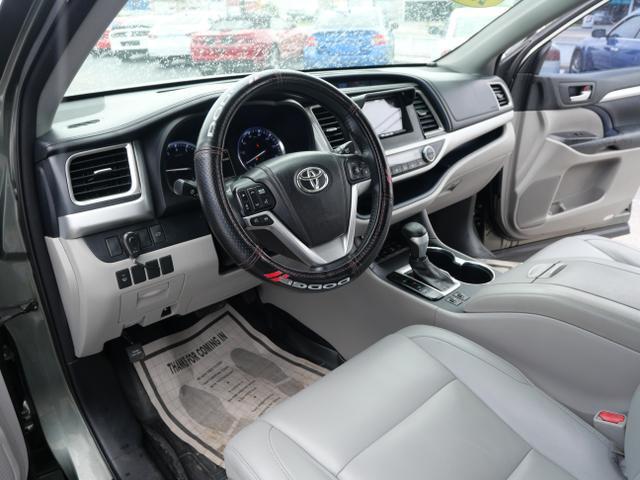 used 2014 Toyota Highlander car, priced at $16,950