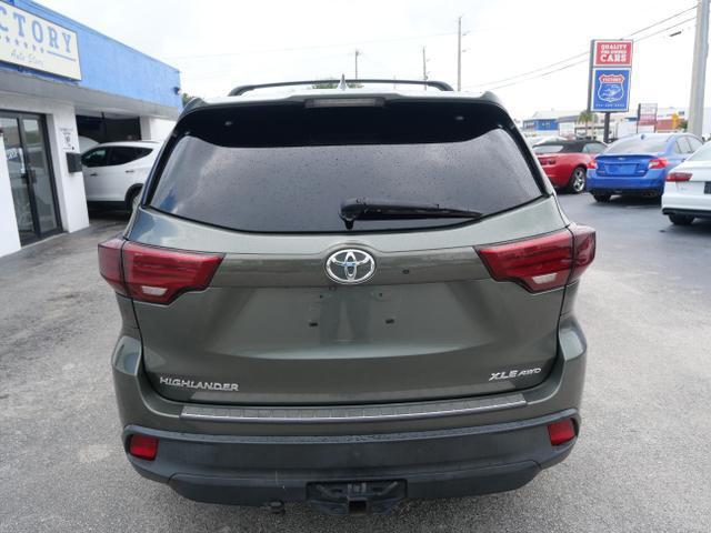 used 2014 Toyota Highlander car, priced at $16,950