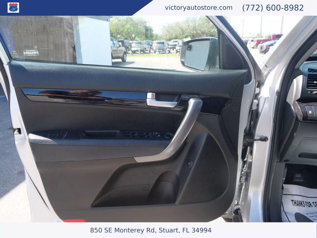 used 2014 Kia Sorento car, priced at $8,950