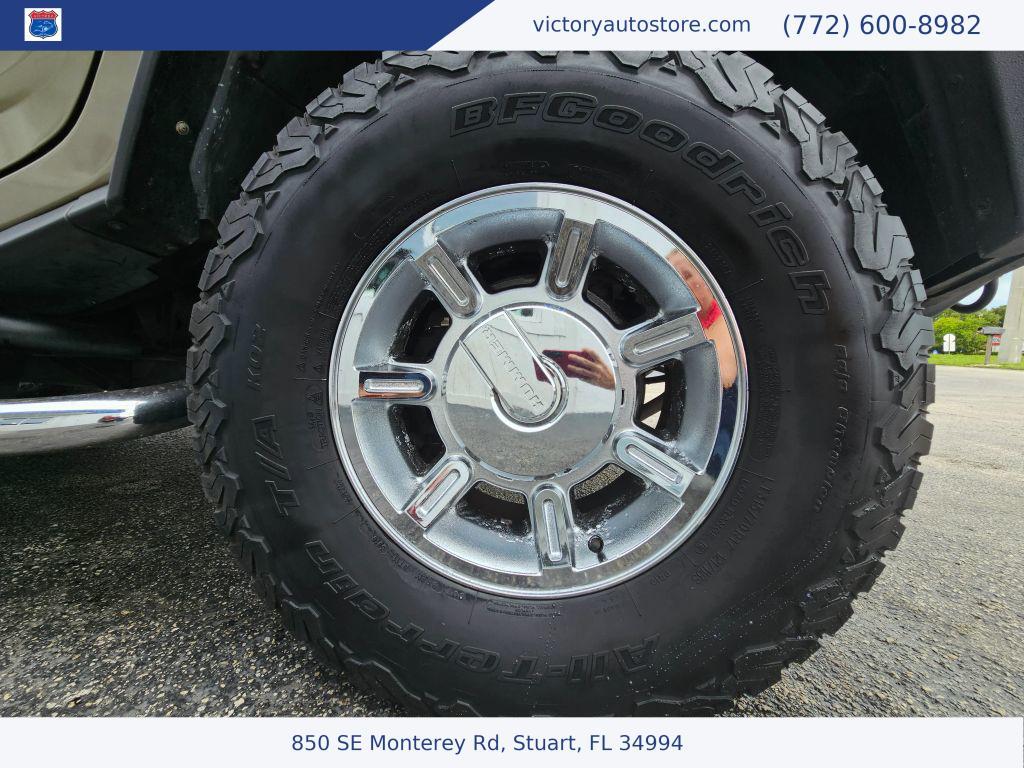 used 2006 Hummer H2 car, priced at $12,950