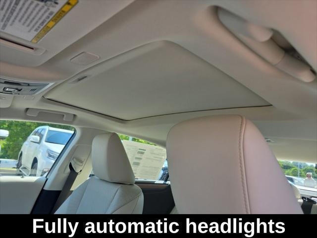 used 2024 Lexus ES 300h car, priced at $44,950